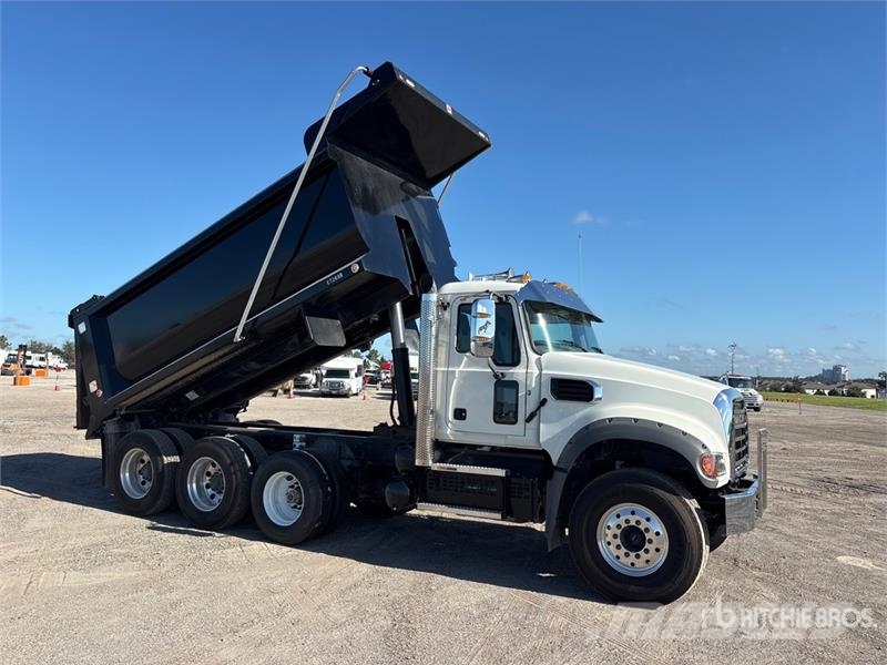 Mack GR64F 6x4 Tri/A Dump Truck Kipper