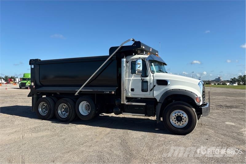 Mack GR64F 6x4 Tri/A Dump Truck Kipper