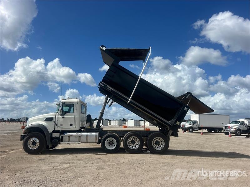 Mack GR64F 8x4 Tri/A Dump Truck Kipper