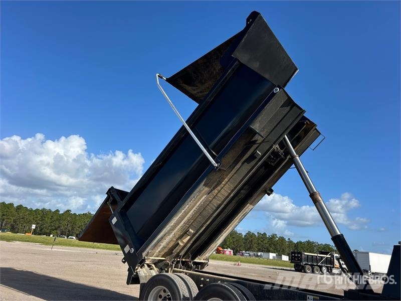 Mack GR64F 8x4 Tri/A Dump Truck Kipper
