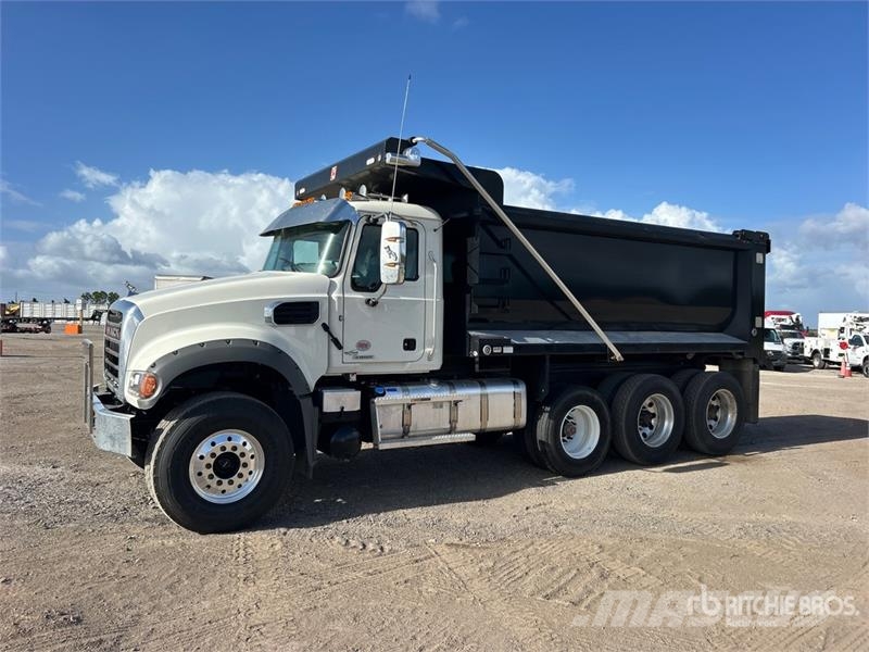 Mack GR64F 8x4 Tri/A Dump Truck Kipper