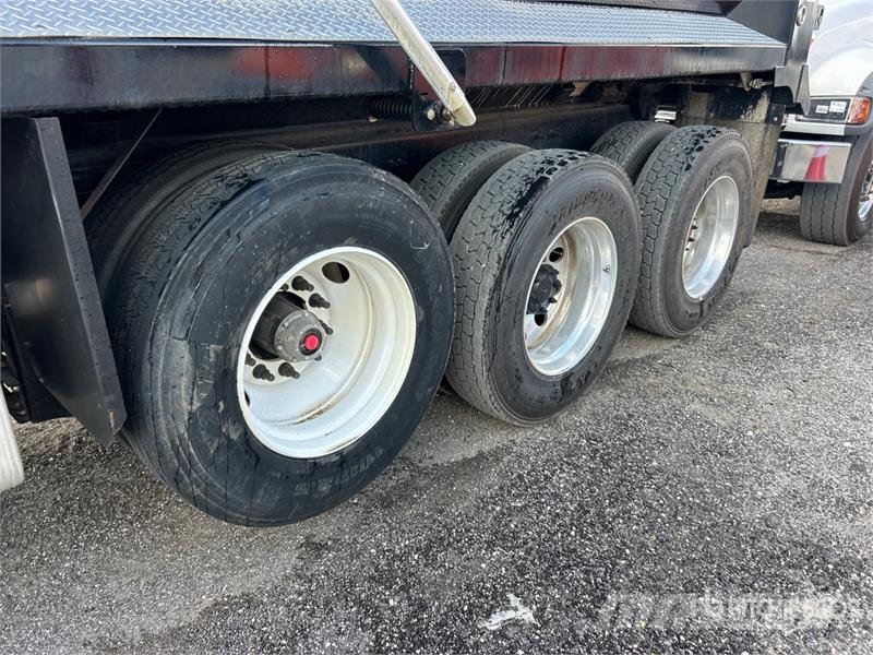Mack GR64F 8x4 Tri/A Dump Truck Kipper