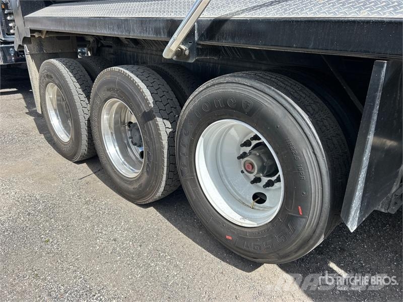 Mack GR64F 8x4 Tri/A Dump Truck Kipper
