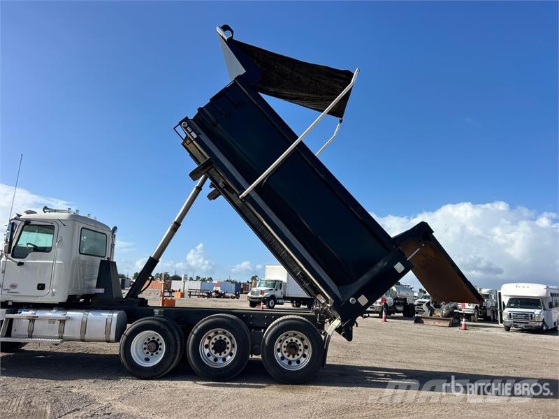 Mack GR64F 8x4 Tri/A Dump Truck Kipper