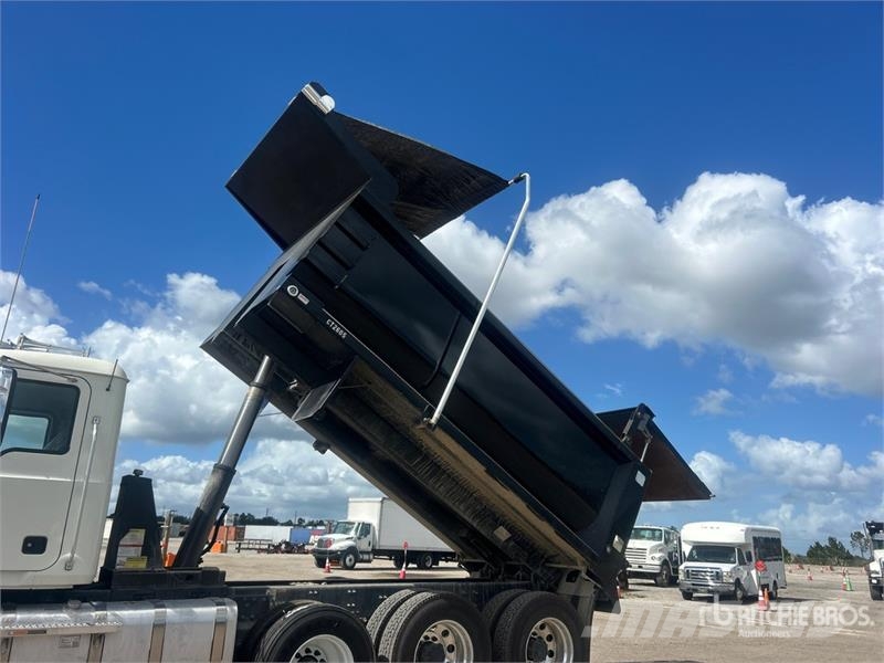Mack GR64F 8x4 Tri/A Dump Truck Kipper