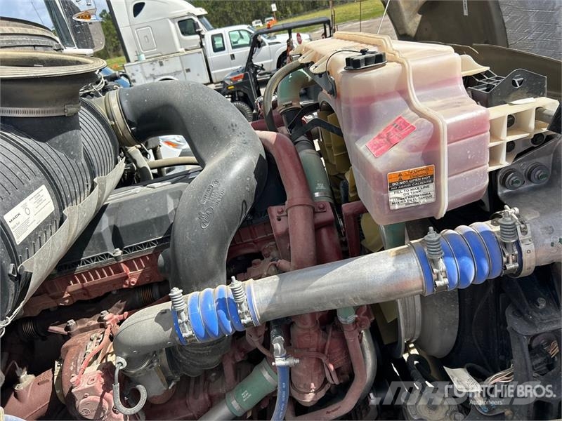 Mack GR64F 8x4 Tri/A Dump Truck Kipper