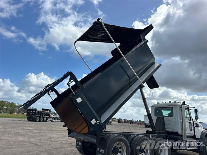 Mack GR64F 8x4 Tri/A Dump Truck Kipper