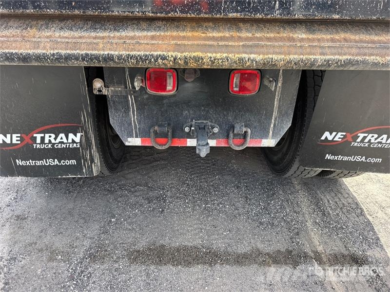 Mack GR64F 8x4 Tri/A Dump Truck Kipper