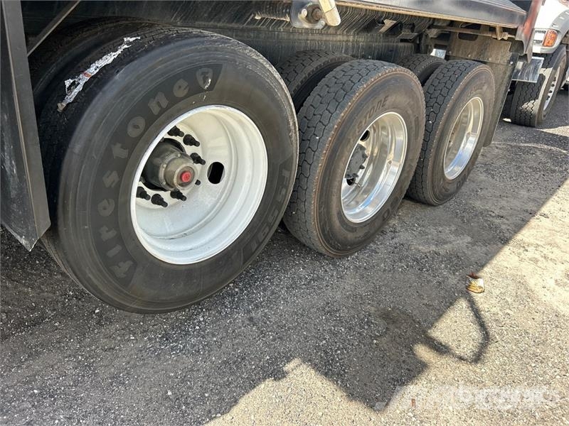 Mack GR64F 8x4 Tri/A Dump Truck Kipper
