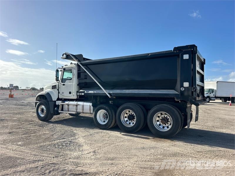 Mack GR64F 8x4 Tri/A Dump Truck Kipper