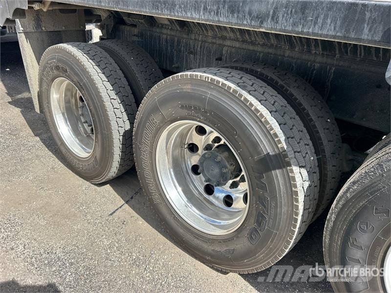 Mack GR64F 8x4 Tri/A Dump Truck Kipper