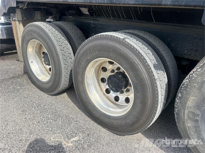Mack GR64F 8x4 Tri/A Dump Truck Kipper
