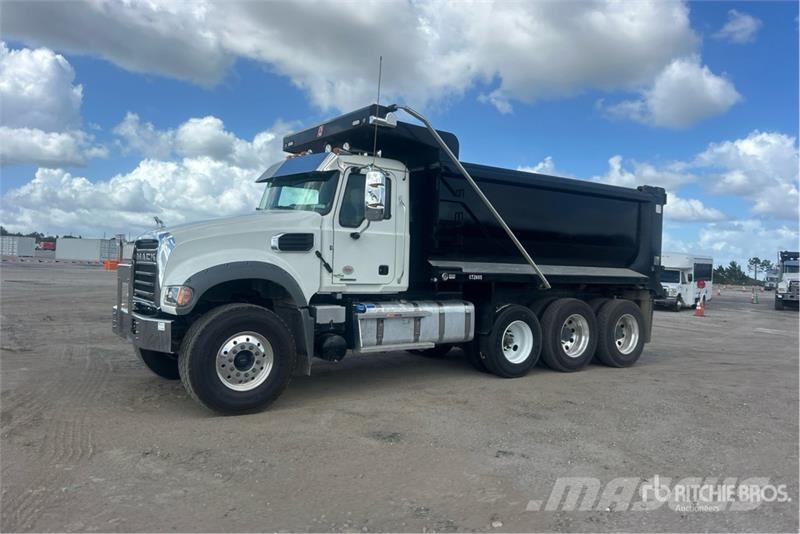 Mack GR64F 8x4 Tri/A Dump Truck Kipper