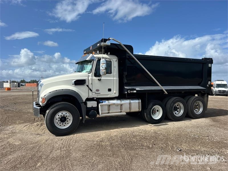 Mack GR64F 8x4 Tri/A Dump Truck Kipper
