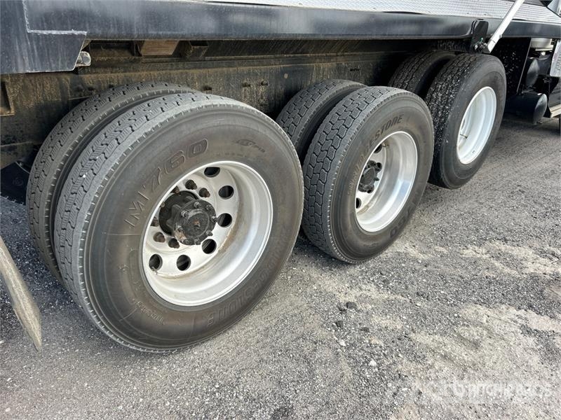 Mack GR64F 8x4 Tri/A Dump Truck Kipper