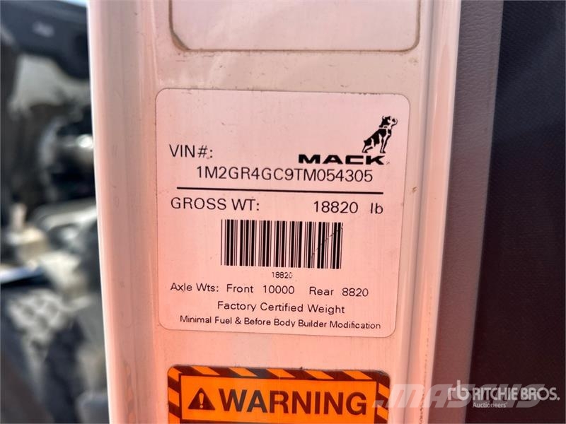 Mack GR64F 8x4 Tri/A Dump Truck Kipper