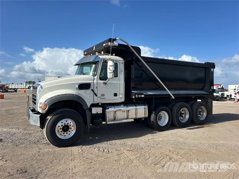 Mack GR64F 8x4 Tri/A Dump Truck Kipper