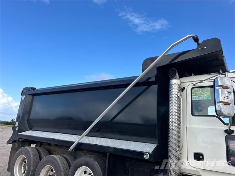 Mack GR64F 8x4 Tri/A Dump Truck Kipper