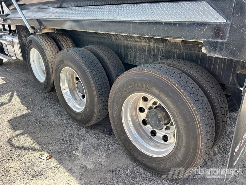 Mack GR64F 8x4 Tri/A Dump Truck Kipper