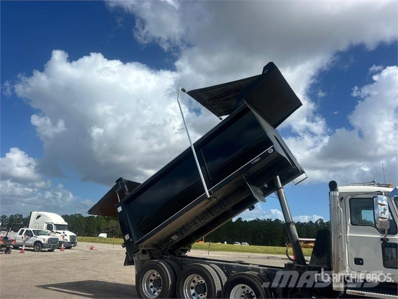 Mack GR64F 8x4 Tri/A Dump Truck Kipper