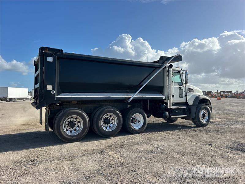 Mack GR64F 8x4 Tri/A Dump Truck Kipper