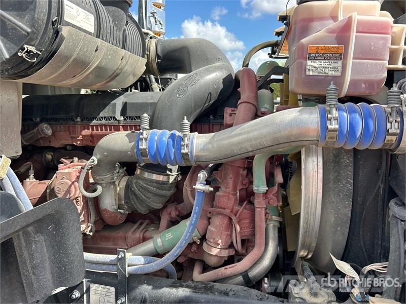 Mack GR64F 8x4 Tri/A Dump Truck Kipper