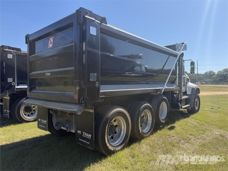 Mack GR64F Tri/A Dump Truck Tippbil