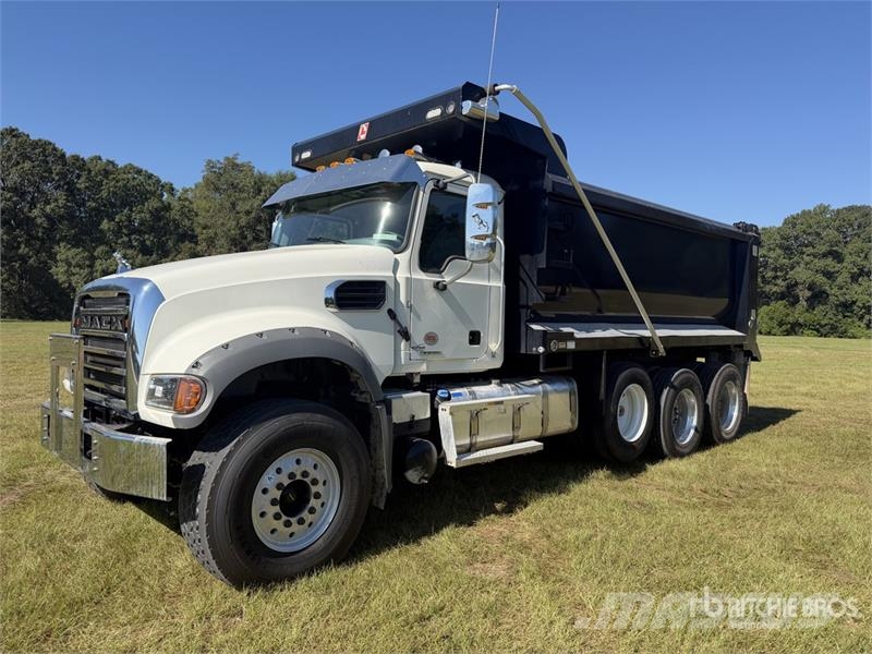 Mack GR64F Tri/A Dump Truck Tippbil