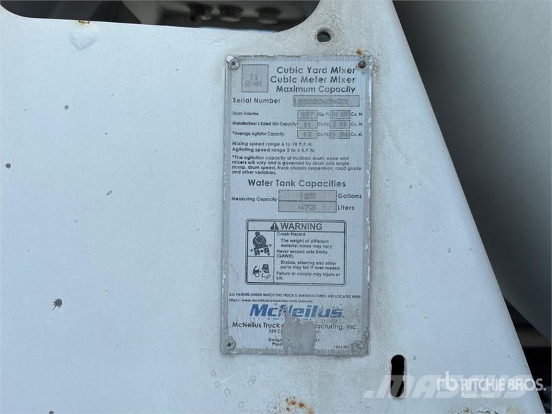 Mack GR84F 10x4 Mixer Truck Camion malaxeur