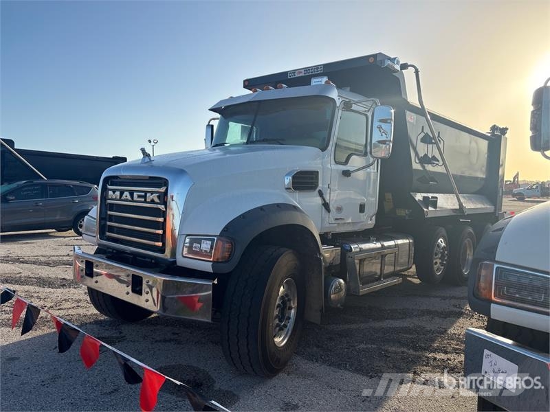 Mack GR84F 6x4 Tri/A Dump Truck Tipper trucks