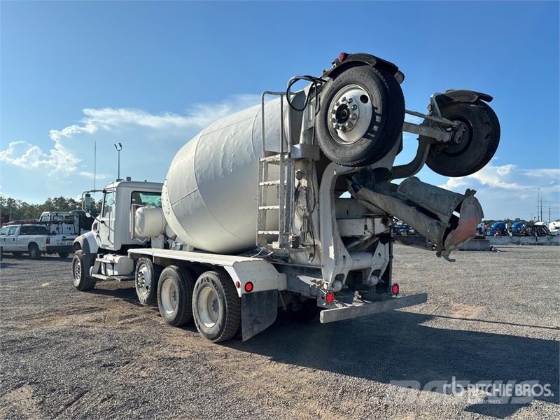 Mack GR84F 8x4 Mixer Truck Concrete trucks