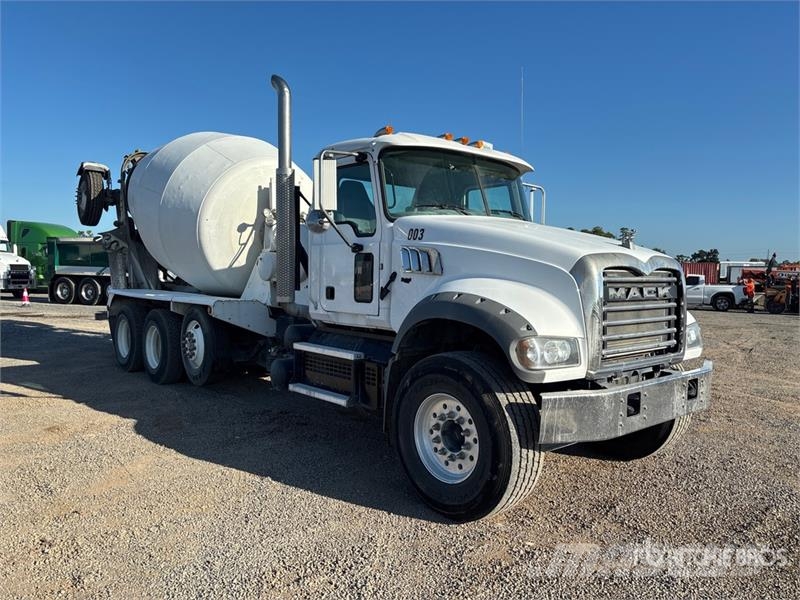 Mack GR84F 8x4 Mixer Truck Concrete trucks
