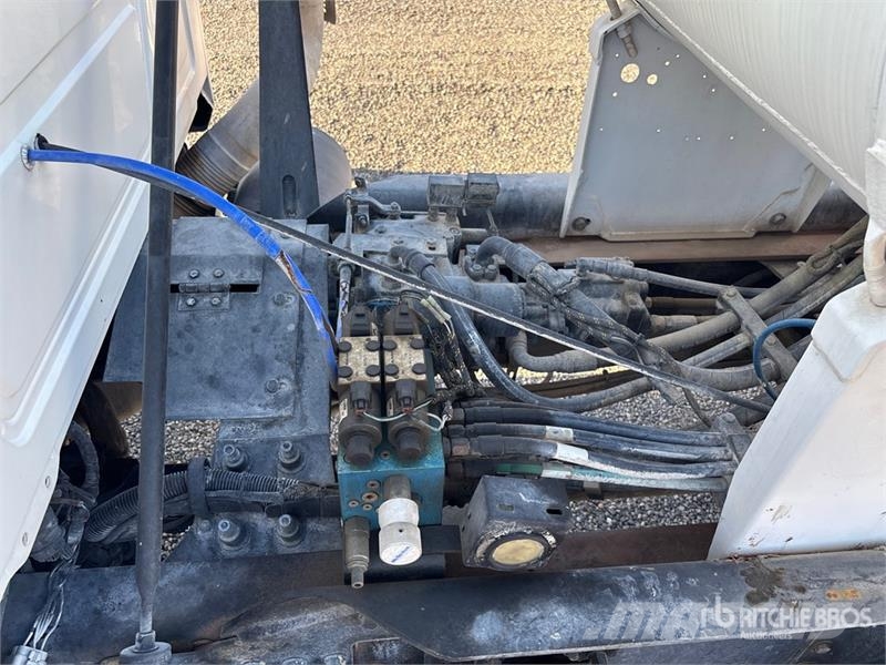 Mack GR84F 8x4 Mixer Truck Concrete trucks