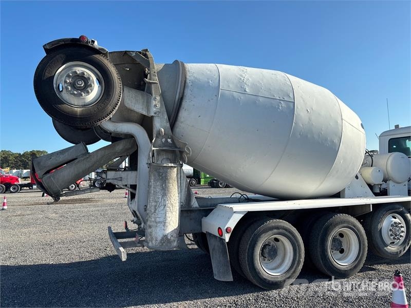 Mack GR84F 8x4 Mixer Truck Concrete trucks