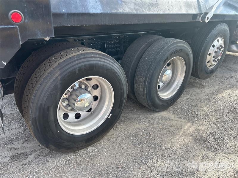 Mack GR84F 8x4 Tri/A Dump Truck Lastbiler med tip