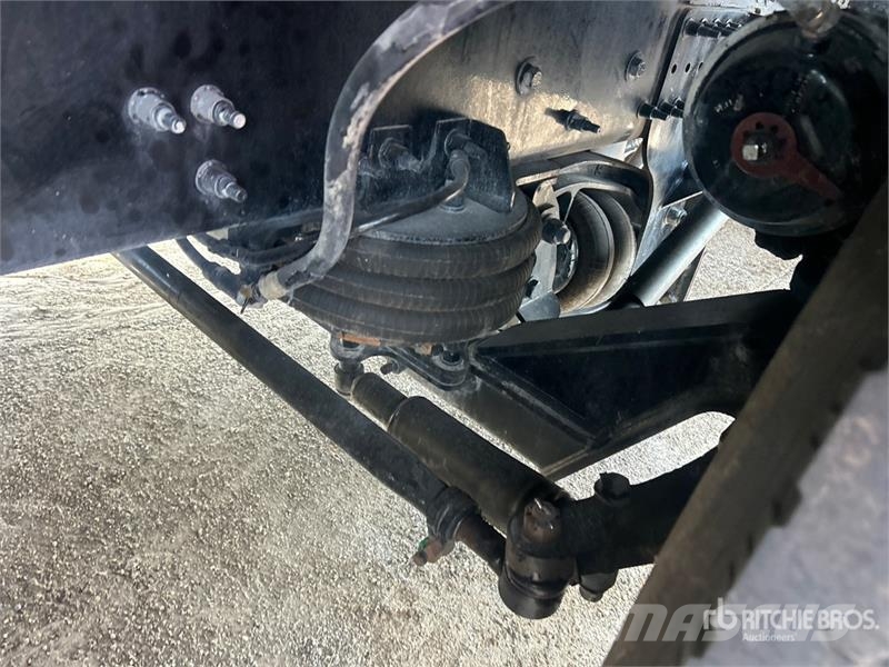 Mack GR84F 8x4 Tri/A Dump Truck Lastbiler med tip