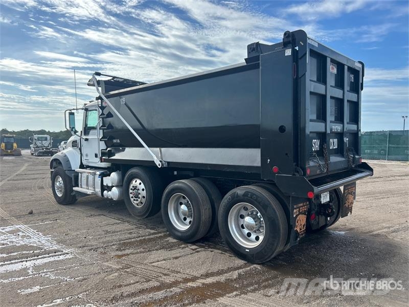 Mack GR84F 8x4 Tri/A Dump Truck Lastbiler med tip