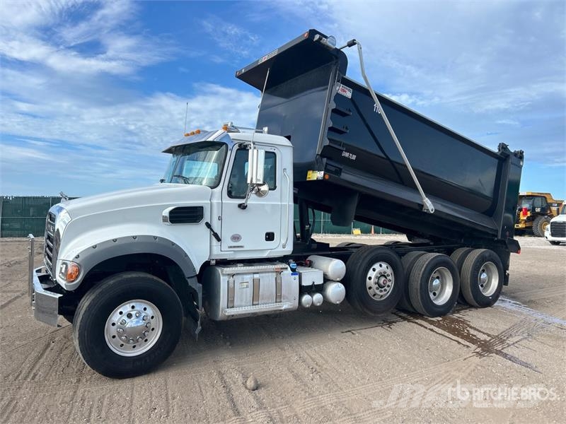 Mack GR84F 8x4 Tri/A Dump Truck Lastbiler med tip