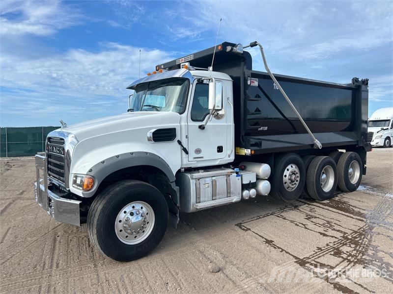 Mack GR84F 8x4 Tri/A Dump Truck Lastbiler med tip