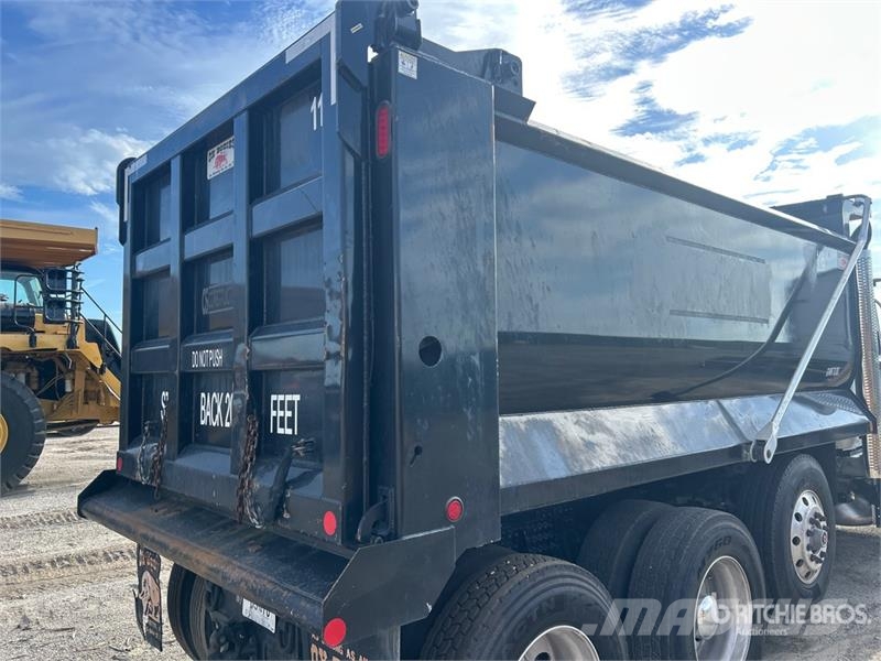 Mack GR84F 8x4 Tri/A Dump Truck Lastbiler med tip