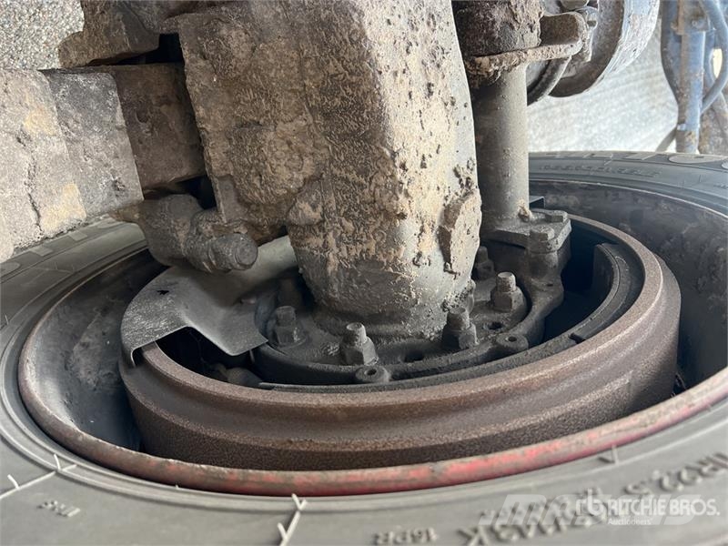 Mack Granite شاحنات قلابة