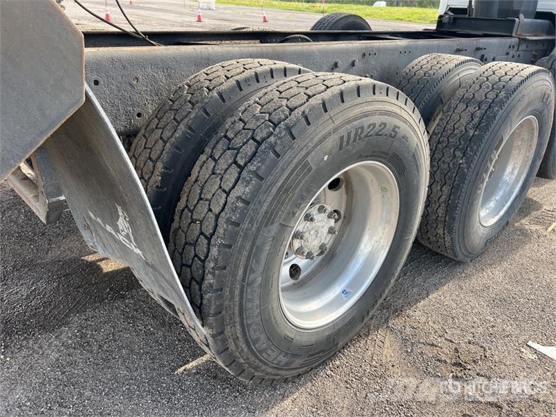 Mack Granite شاحنات قلابة