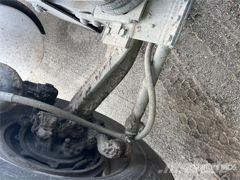 Mack Granite شاحنات قلابة