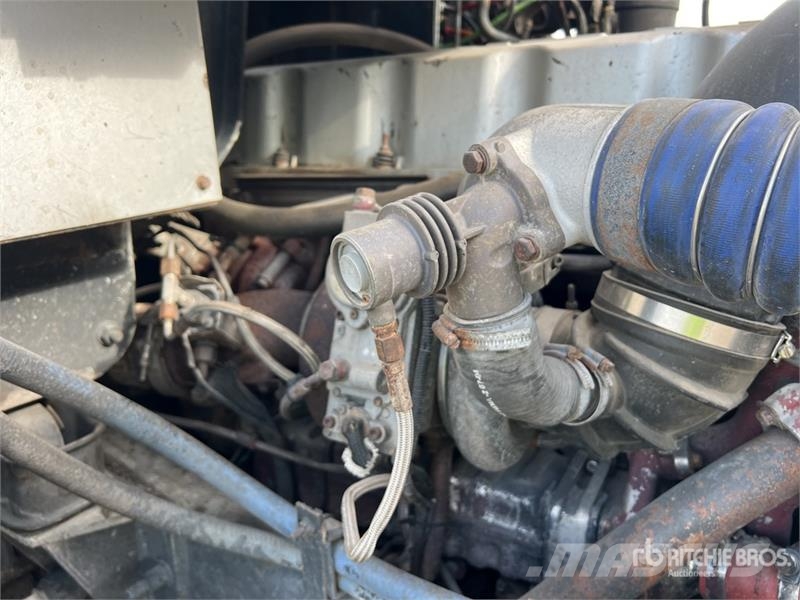 Mack Granite شاحنات قلابة