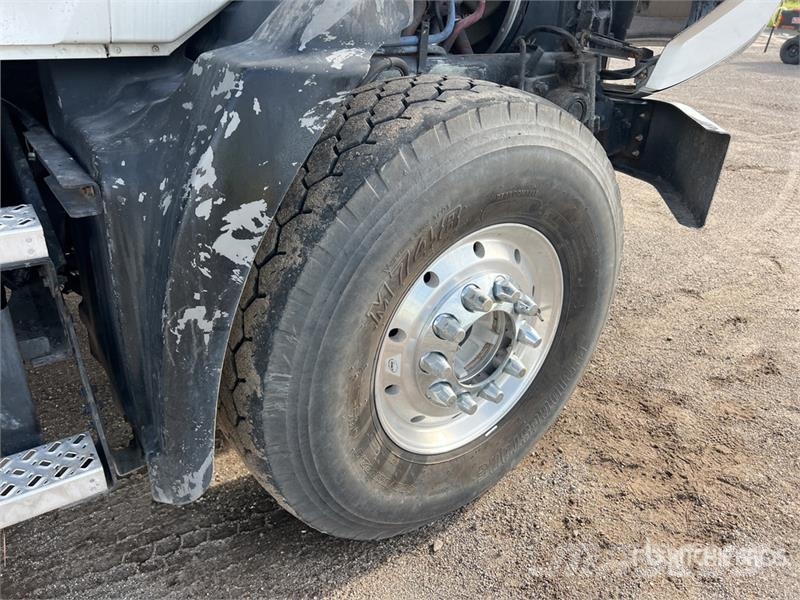 Mack Granite شاحنات قلابة
