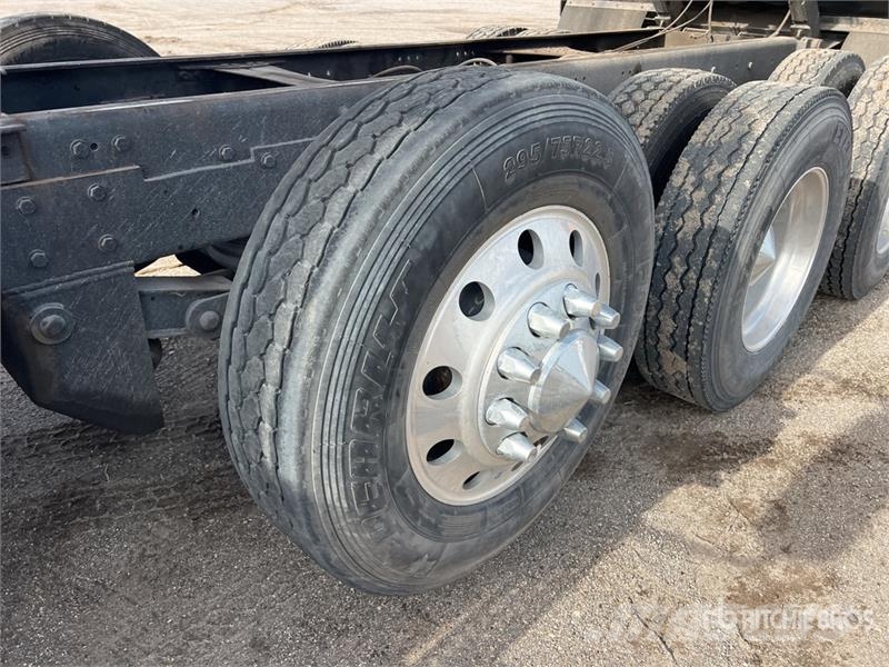 Mack Granite شاحنات قلابة
