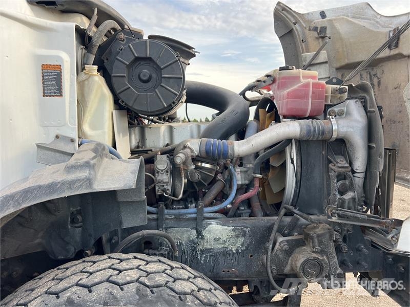 Mack Granite شاحنات قلابة