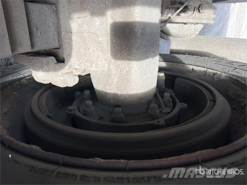 Mack Granite شاحنات قلابة
