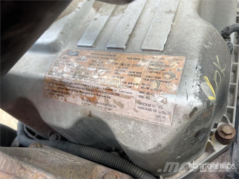 Mack Granite شاحنات قلابة