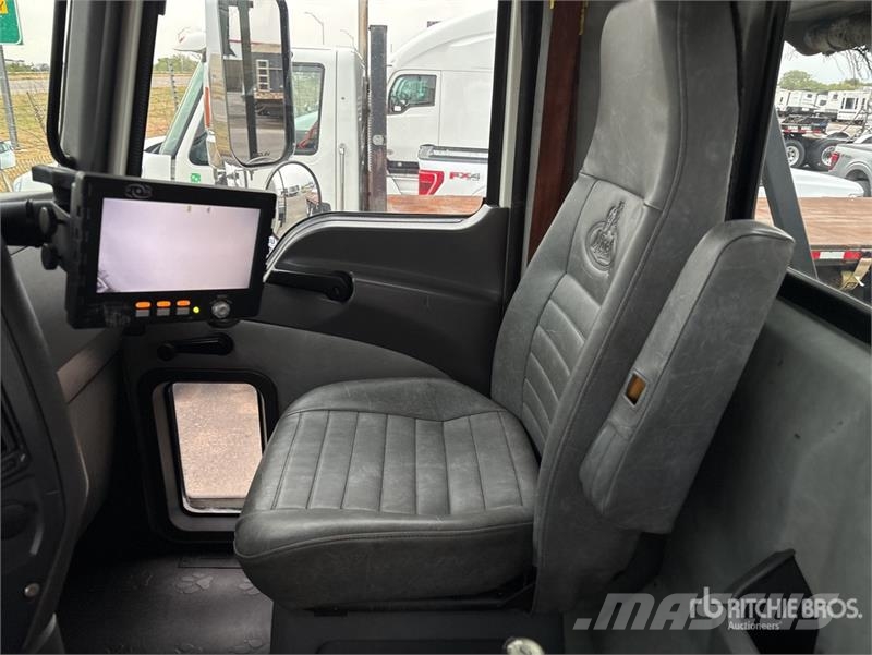 Mack GU533 Kipplader